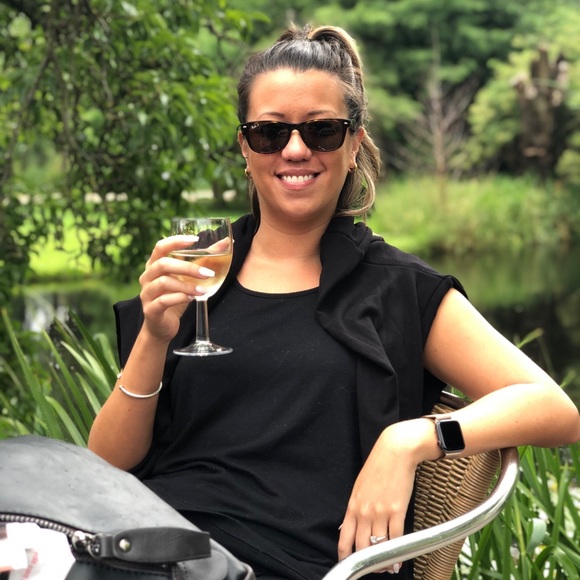 Meet your Posher, Samantha - Picture 4 of 6